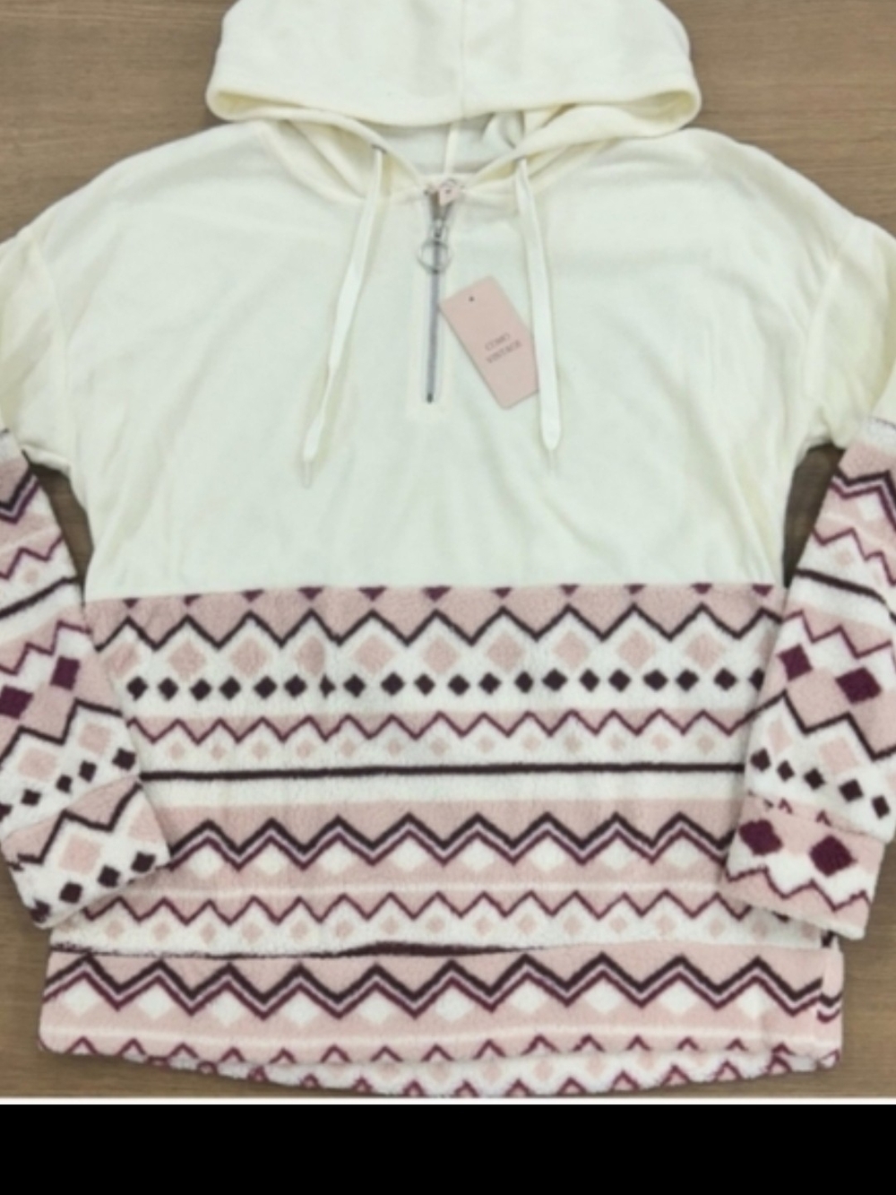 New Como Vintage Cream Fleece Pullover, with Half Zipper. With half a tag Large